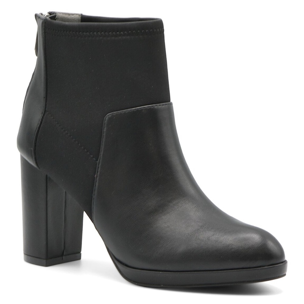Adrienne‎ Vittadini Black Ankle Boots